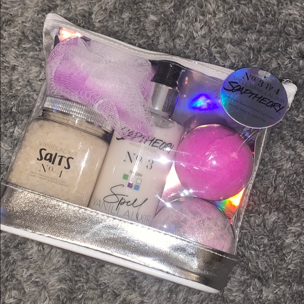 💜3/$25 Soaptheory Bath Set